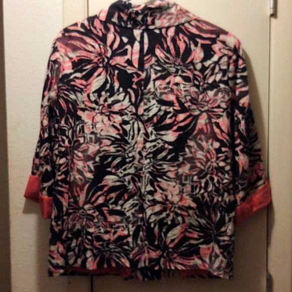 Blazer - Picture 4 of 4